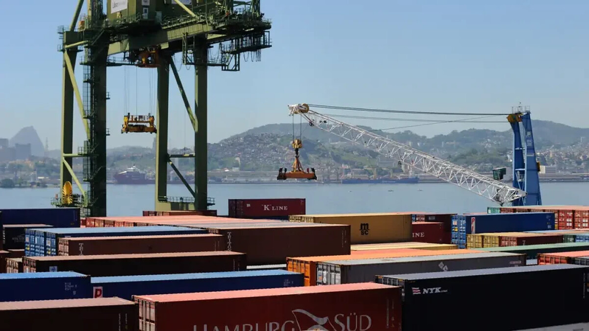 Mesmo com tarifaço, desempenho recorde das exportações impulsiona melhoria nas contas externas do Brasil